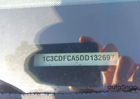 2013 Dodge Dart Limited из США, поврежденный, VIN 1C3CDFCA5DD132697